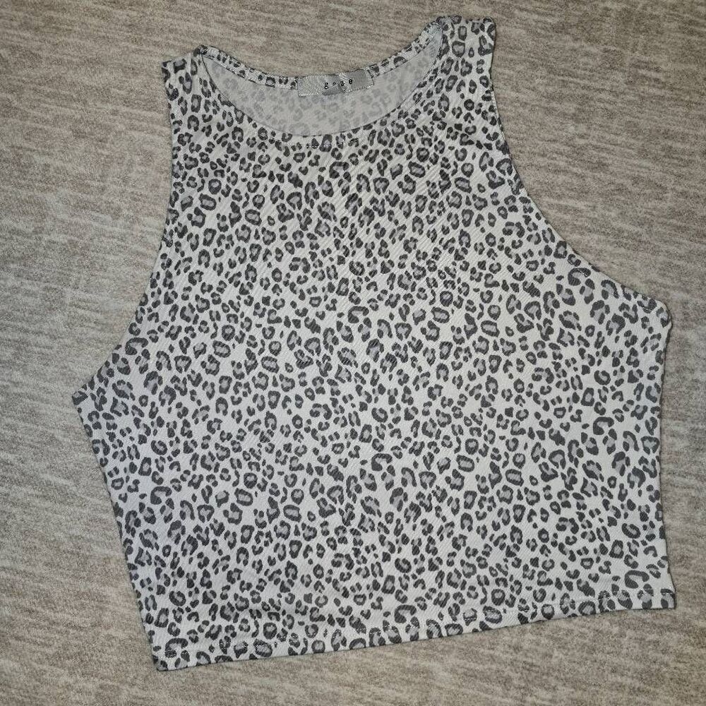 GAZE Cropped Tank Sz. M